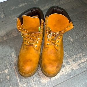 Women’s timberland boots size 8.5